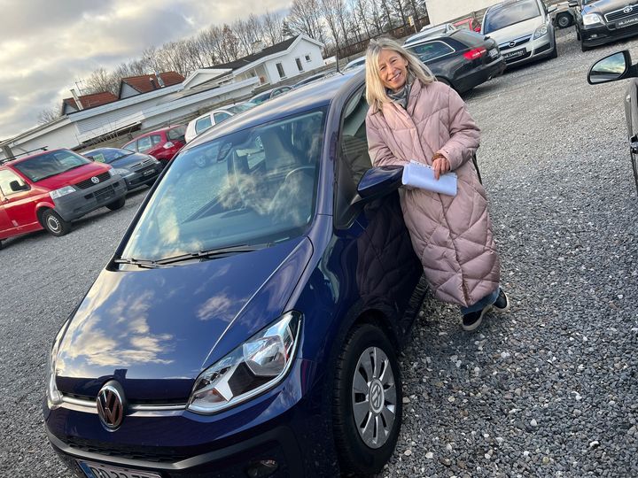Tillykke til Dorte fra Hornbæk med den nye bil